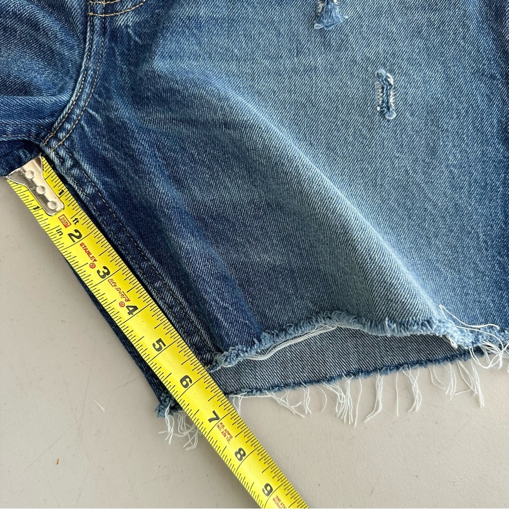 ÉTICA Distressed Denim Cutoff Midi Shorts Women’s Size 31 - Picture 9 of 9